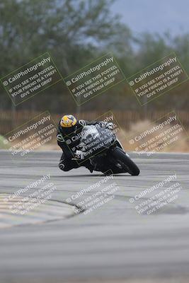 media/Sep-21-2025-Race Pace (Sun) [[98bf33ef95]]/Non Verified/4-Turn 3 (910am)/